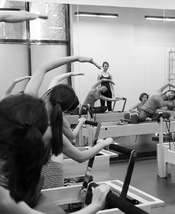 Academy  
教育アカデミー 